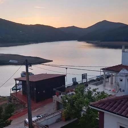 Casa de Férias Art'rio - Casa No Rio Em Dornes